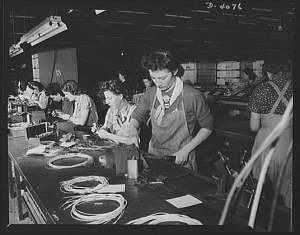 Library of Congress Photos women assembly line workers 8b02906r